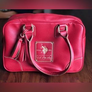 The most perfect shade of red 😍